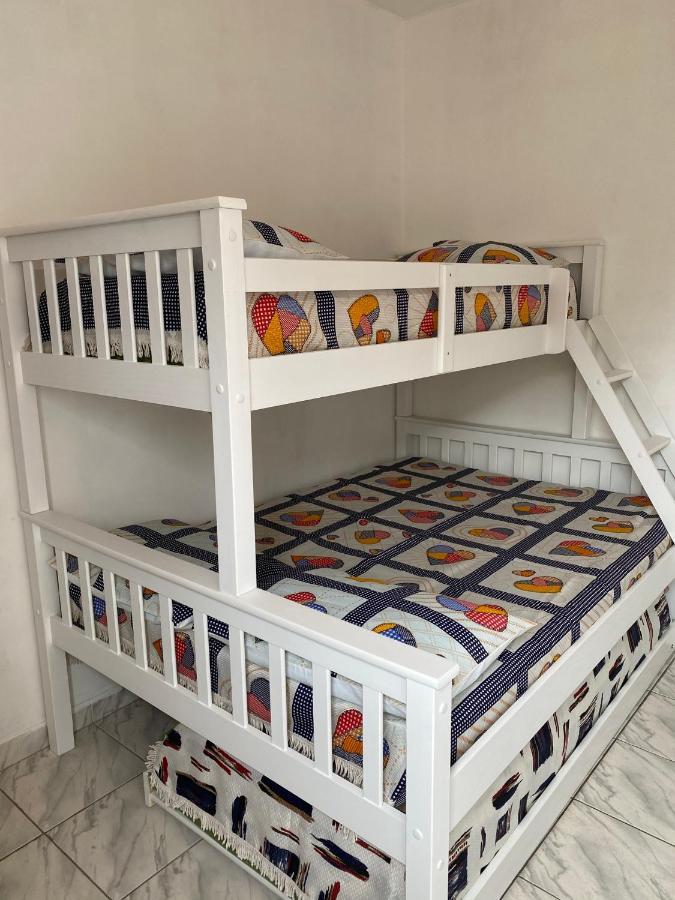 Apartamento Ubatuba, Itagua, Bem Localizado, Duas Vagas De Garagem Exterior foto
